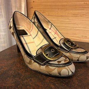 Coach heeled loafer with buckle, size 9